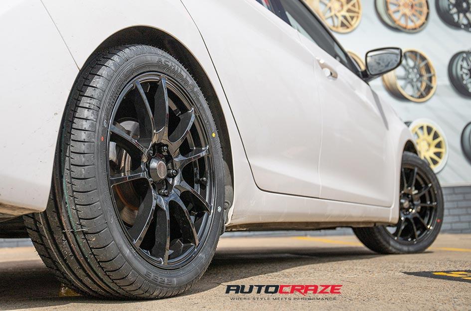 HYUNDAI-ELANTRA-CHALLENGE-BLACK